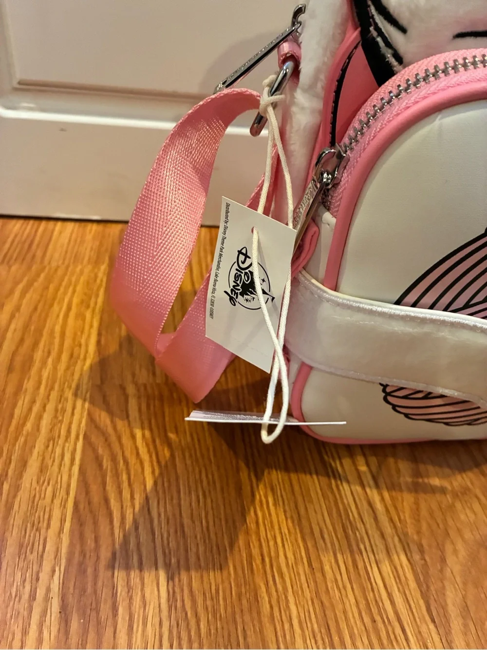New Loungefly White & Pink Marie Kitty Crossbody Bag with Yarn Graphic